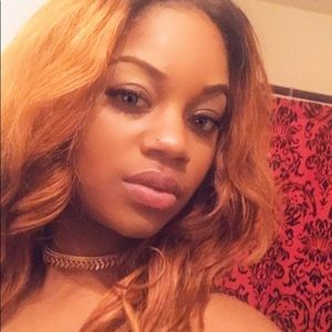 Meet your Posher, Ebony